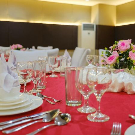 Go Hotels Lanang - Davao Екстер'єр фото