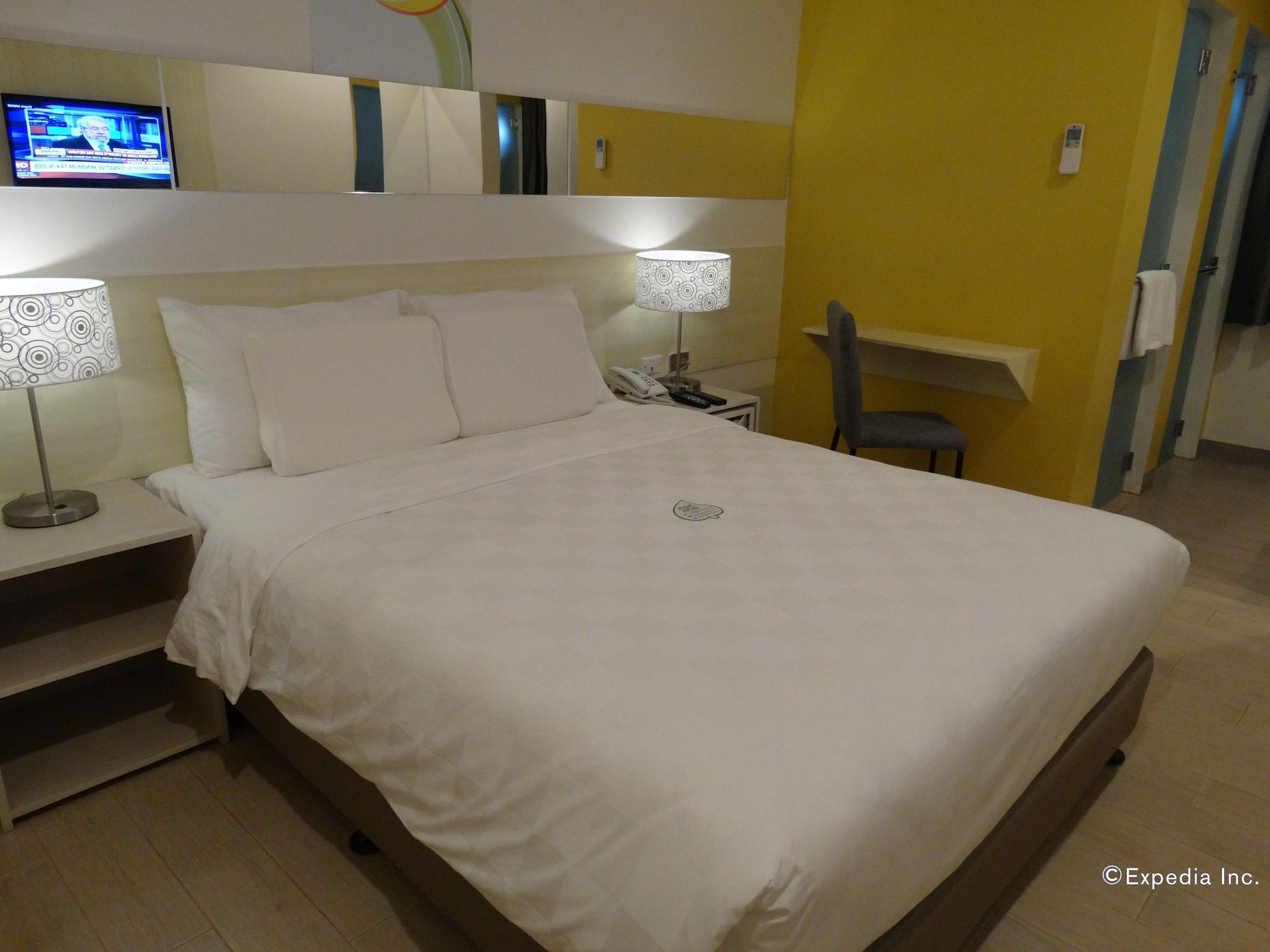 Go Hotels Lanang - Davao Екстер'єр фото