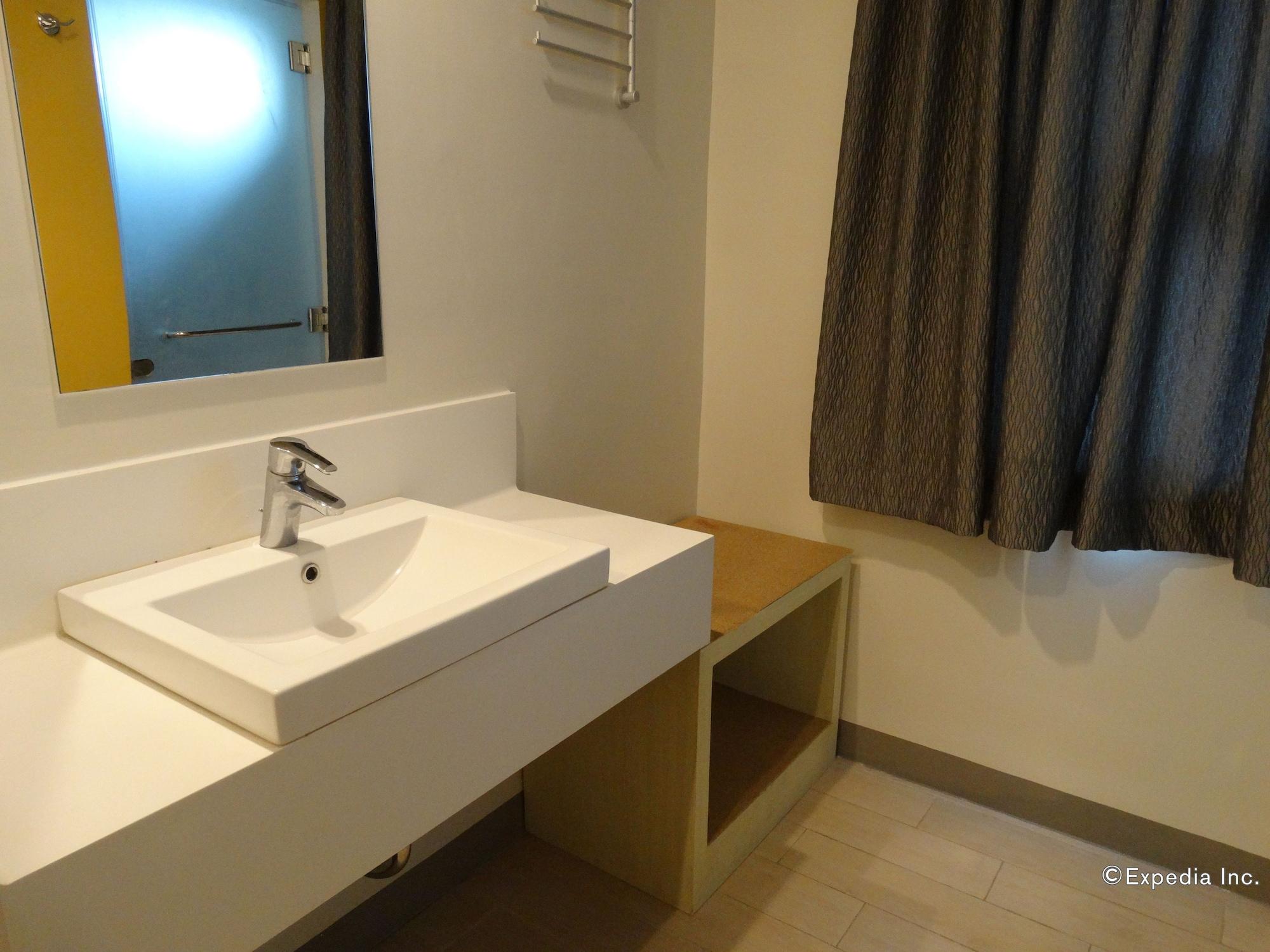 Go Hotels Lanang - Davao Екстер'єр фото