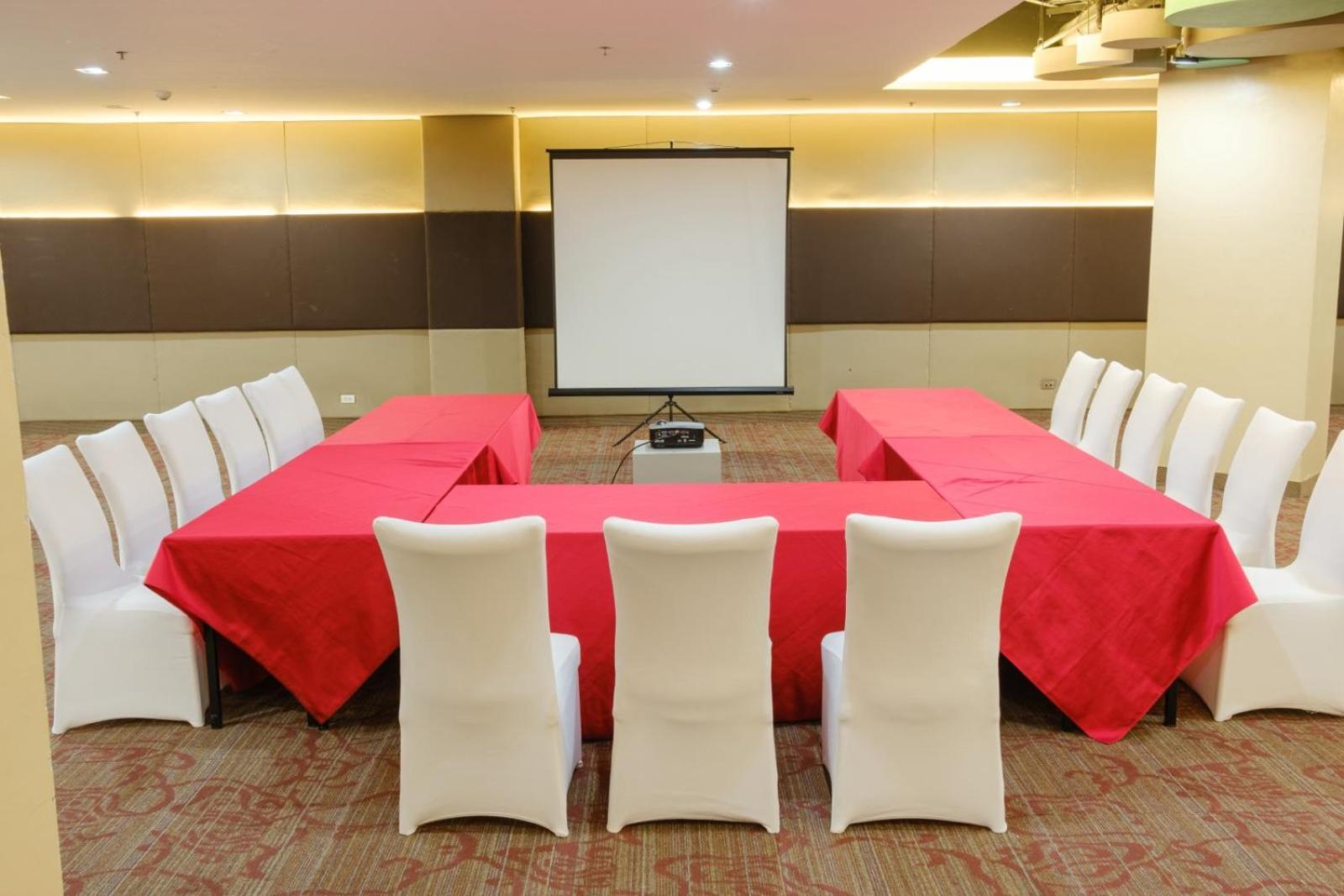Go Hotels Lanang - Davao Екстер'єр фото