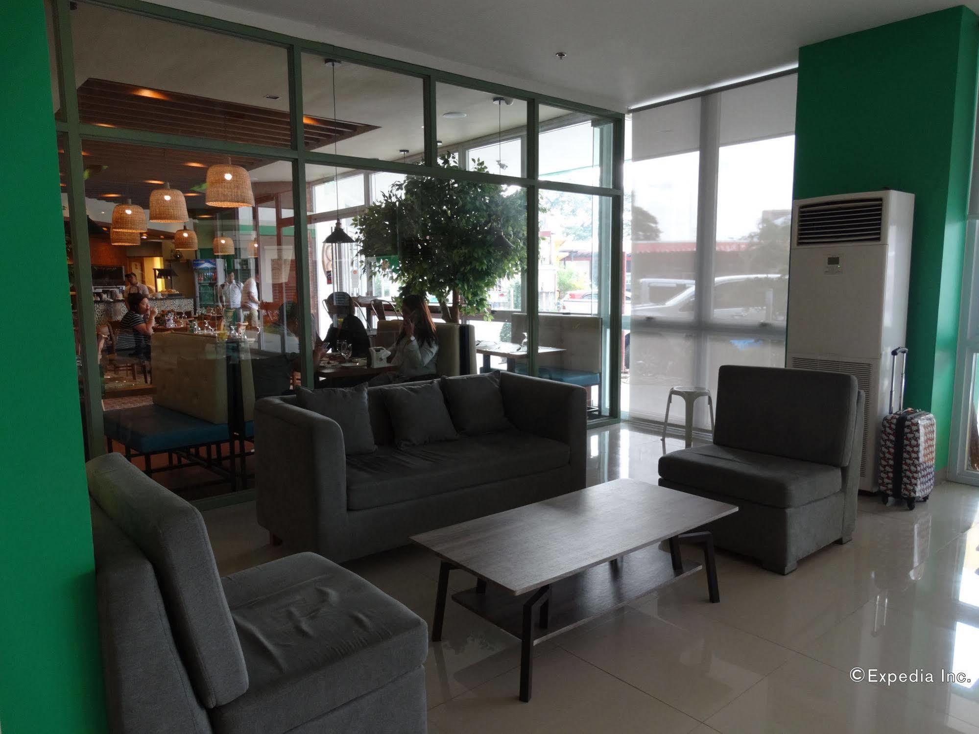 Go Hotels Lanang - Davao Екстер'єр фото
